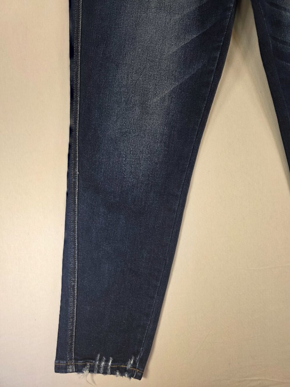 Flying Monkey Women’s Denim Blue Jeans High Rise Flare Size 31x26 NWOT - Picture 3 of 16